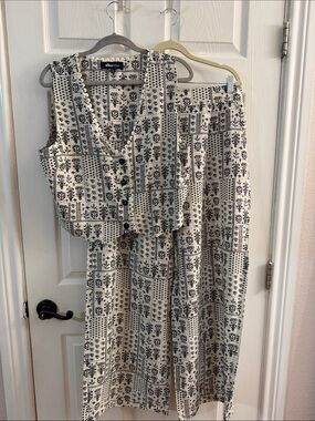 Alice Blue Cream and Black Block-Print Set